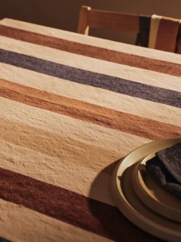 Hale bordsduk - Cashmere-mocha-indigo blue, 150x240 cm - Ferm Living