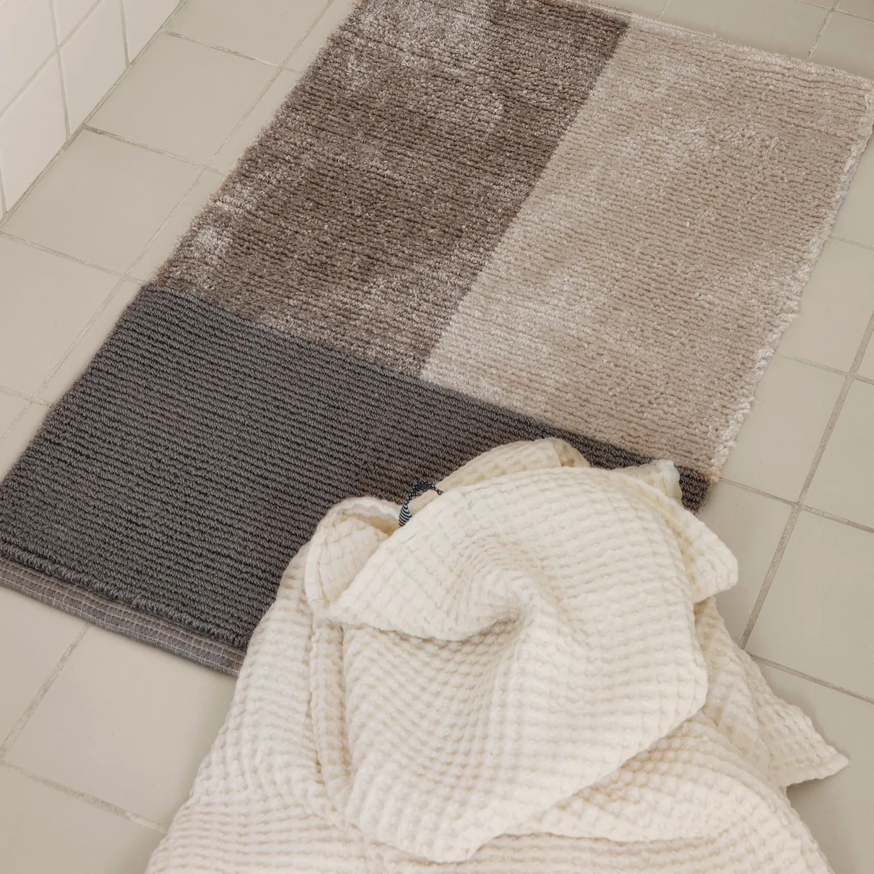 Handduk ekologisk bomull off-white, 70x140 cm Ferm Living