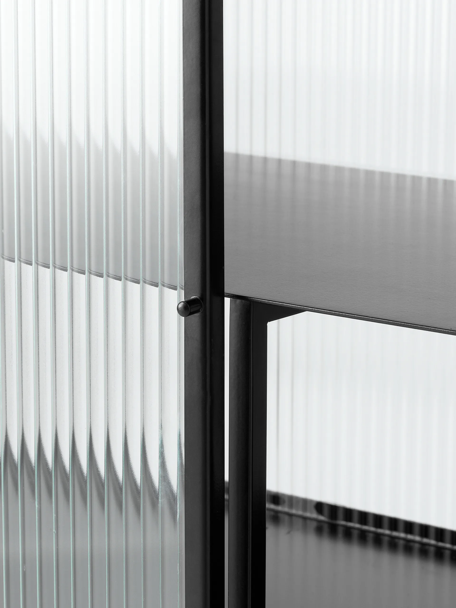 Haze sideboard, Black-vågigt glas Ferm Living