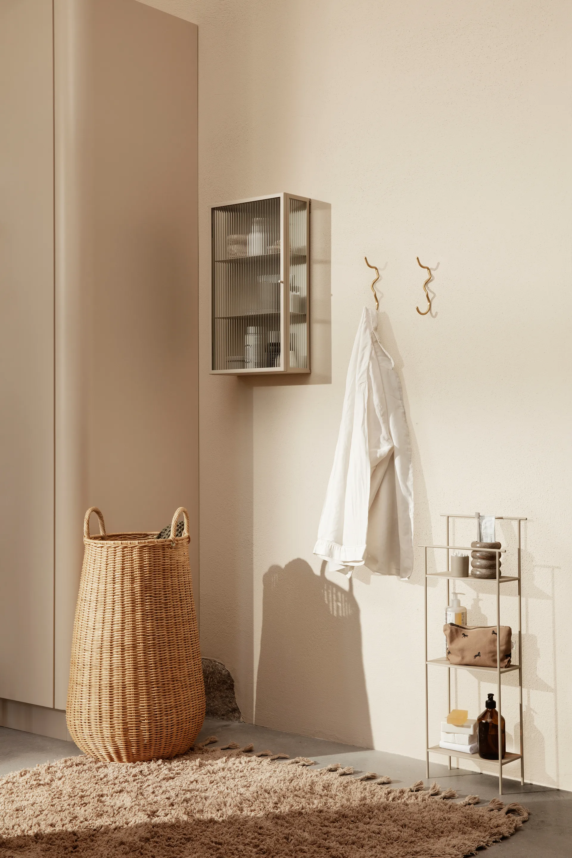 Haze väggskåp, Cashmere Ferm Living