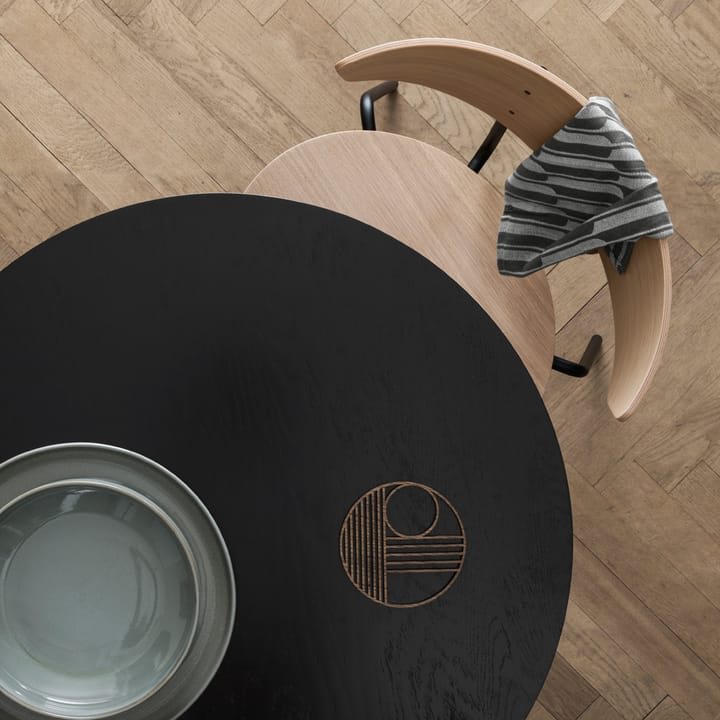 Herman Stol, walnut, svart stålstativ Ferm Living