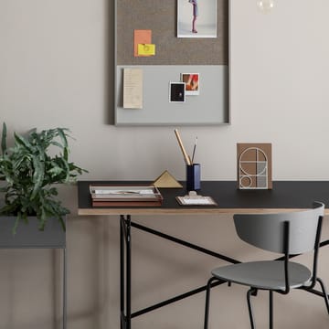 Herman Stol - walnut, svart stålstativ - Ferm Living