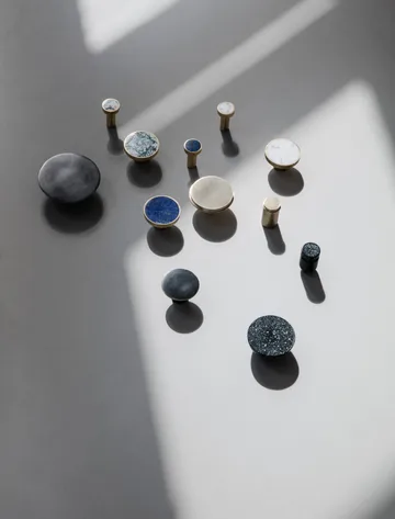 Hook krok svart mässing - Large Ø4,8 cm - Ferm Living
