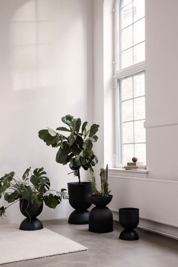 Hourglass kruka extra small Ø21 cm - Svart-mörkgrå - Ferm Living
