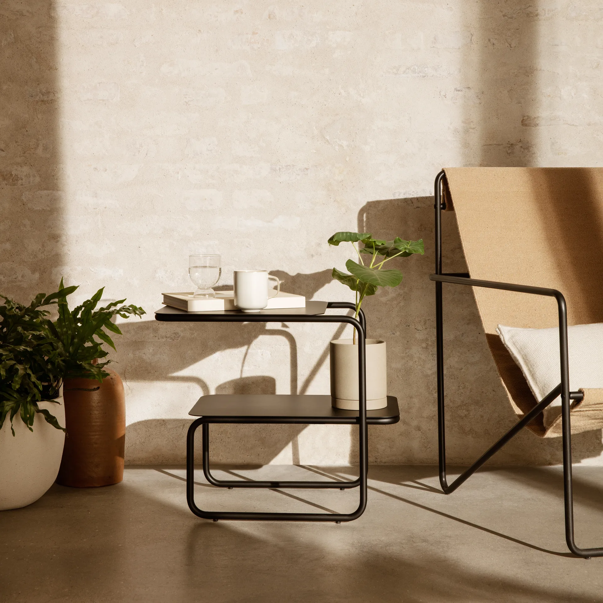 Level sidobord, Black Ferm Living