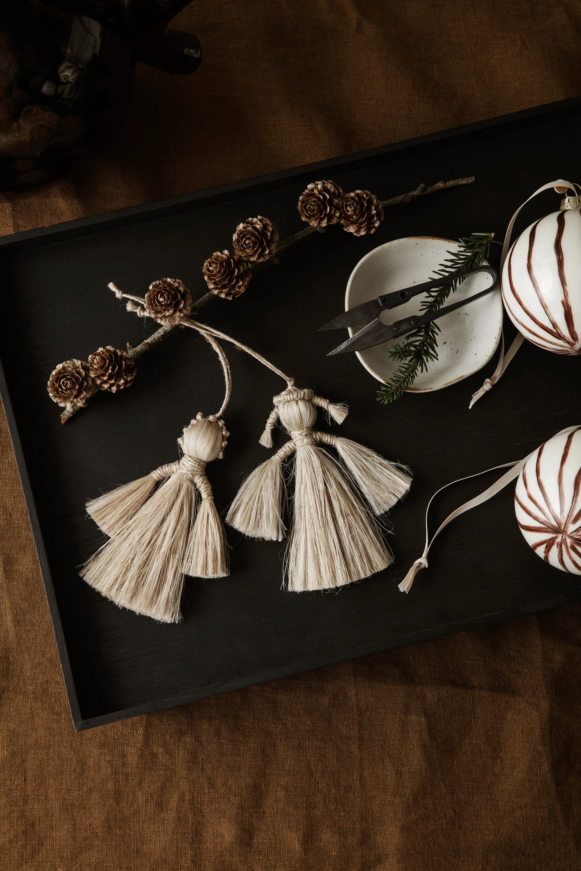 Lines julkulor Ø8 cm 4-pack, Röd-brun Ferm Living