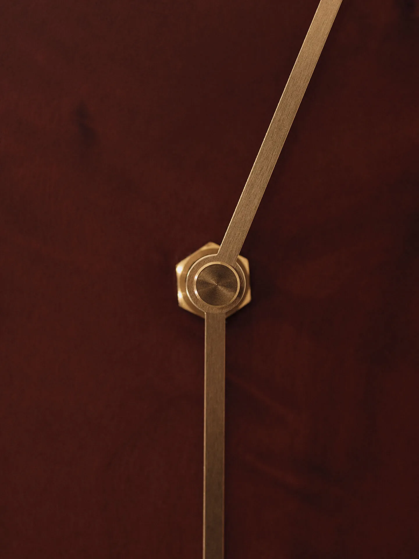 Melt väggklocka 28x33 cm, Dark stained burl Ferm Living