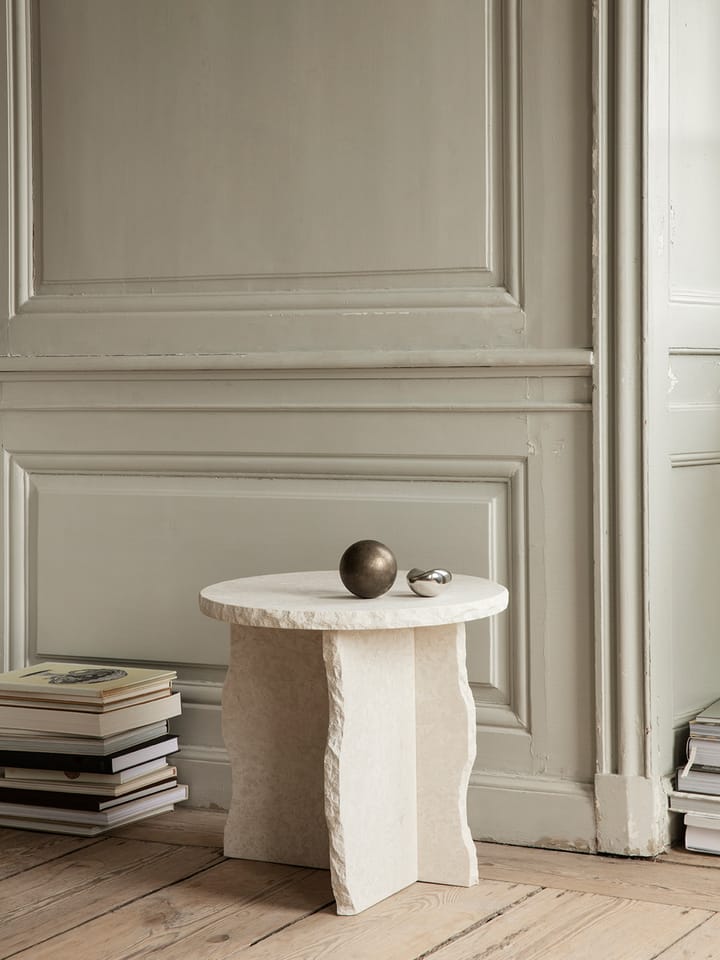 Mineral Sculptural bord Ø52 cm, Bianco Curia Ferm Living