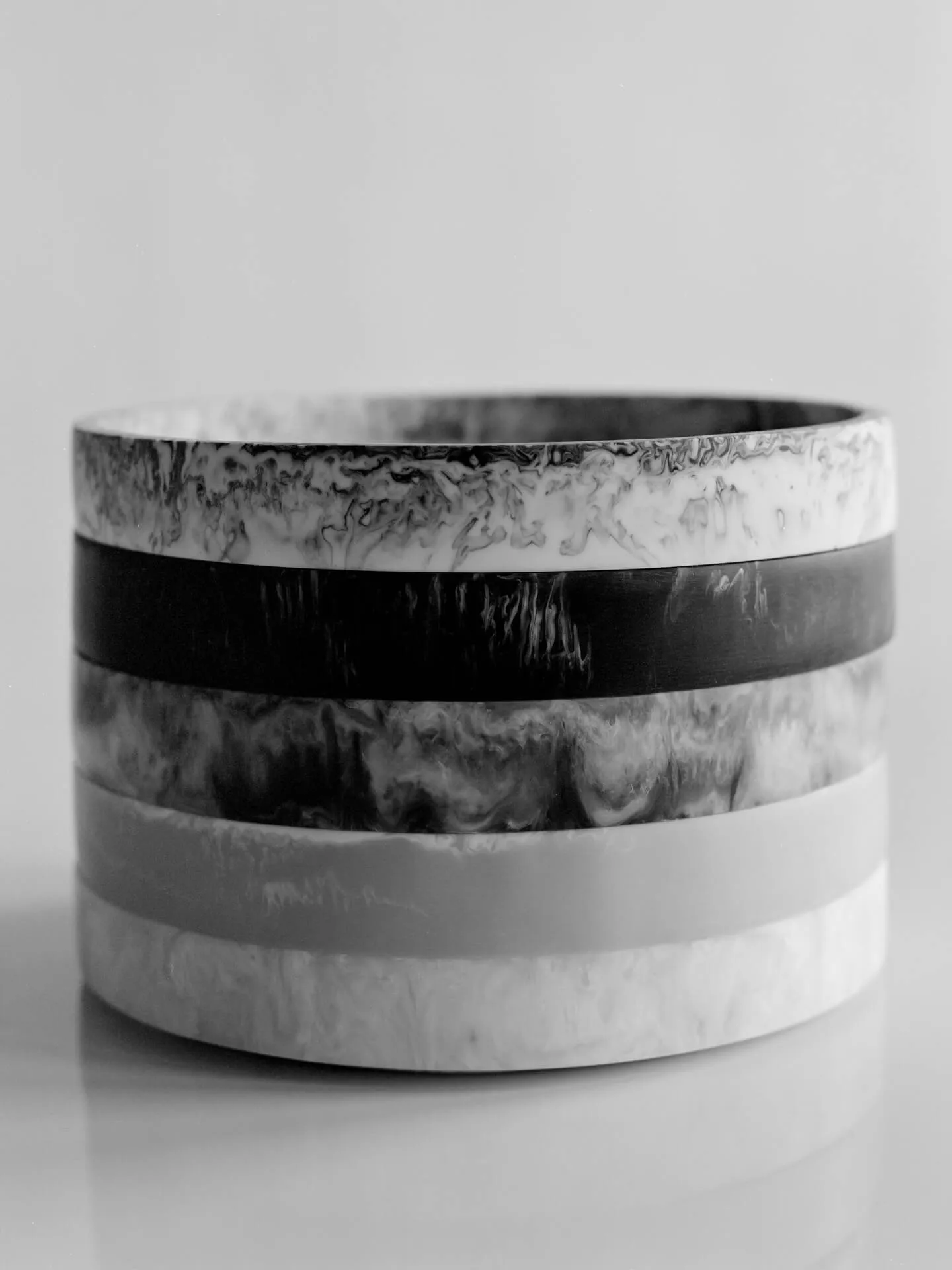 Mist dekorationsbricka Ø20 cm, Charcoal Ferm Living