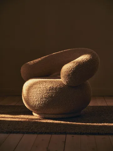 Orbo Lounge chair swivel - Raw bouclé - Natural - Ferm Living