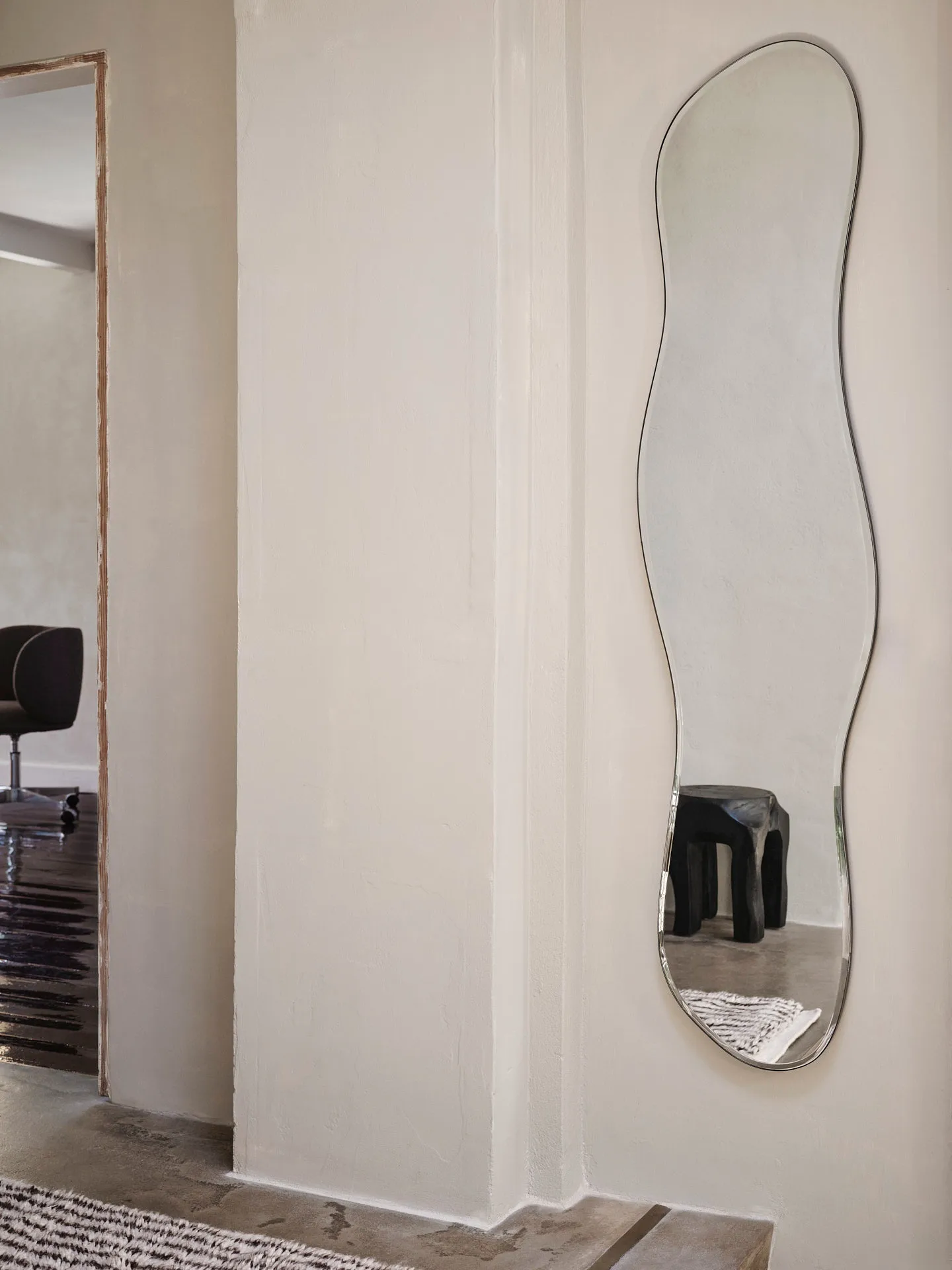 Pond spegel full size, Dark chrome Ferm Living