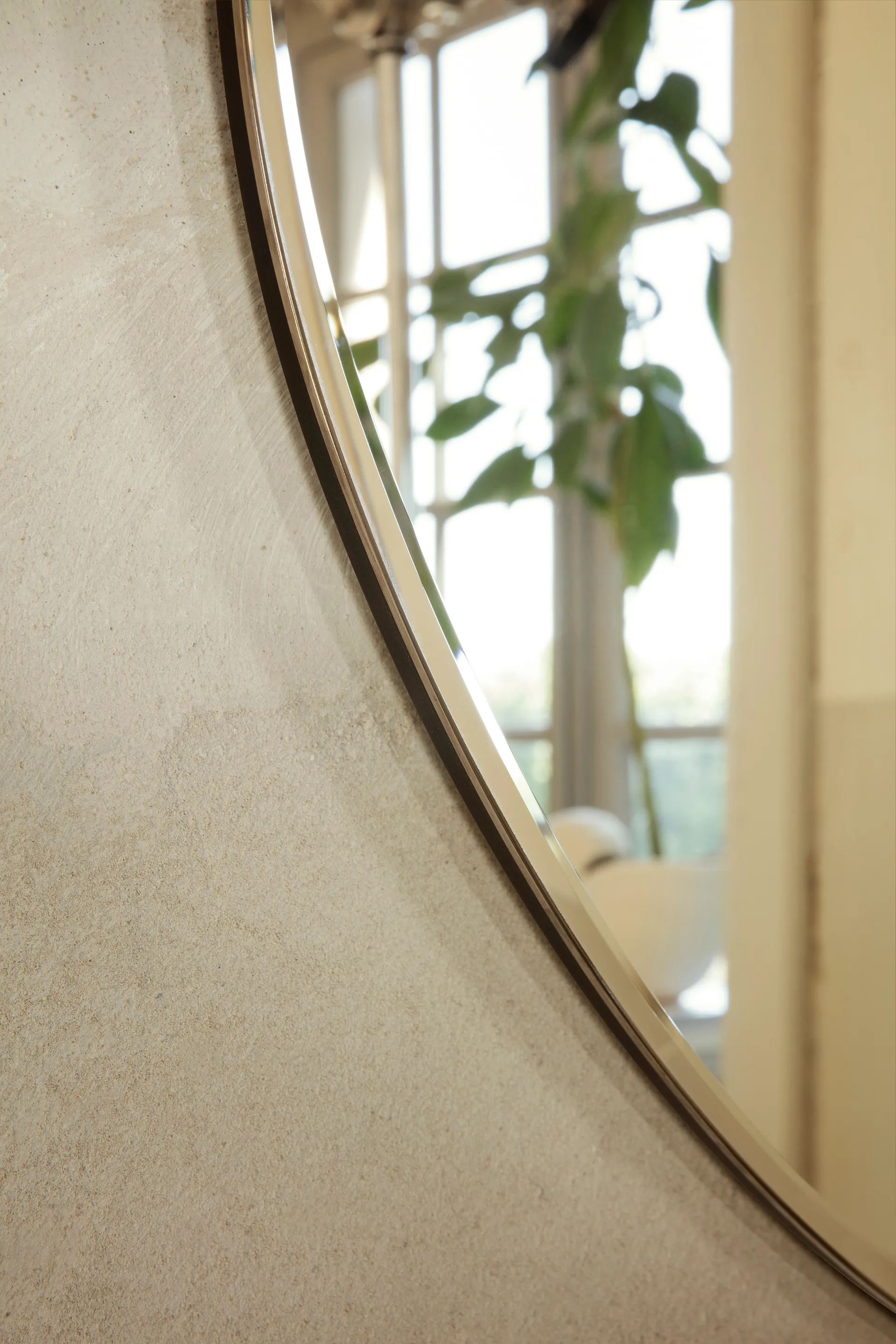 Pond spegel large, Dark chrome Ferm Living