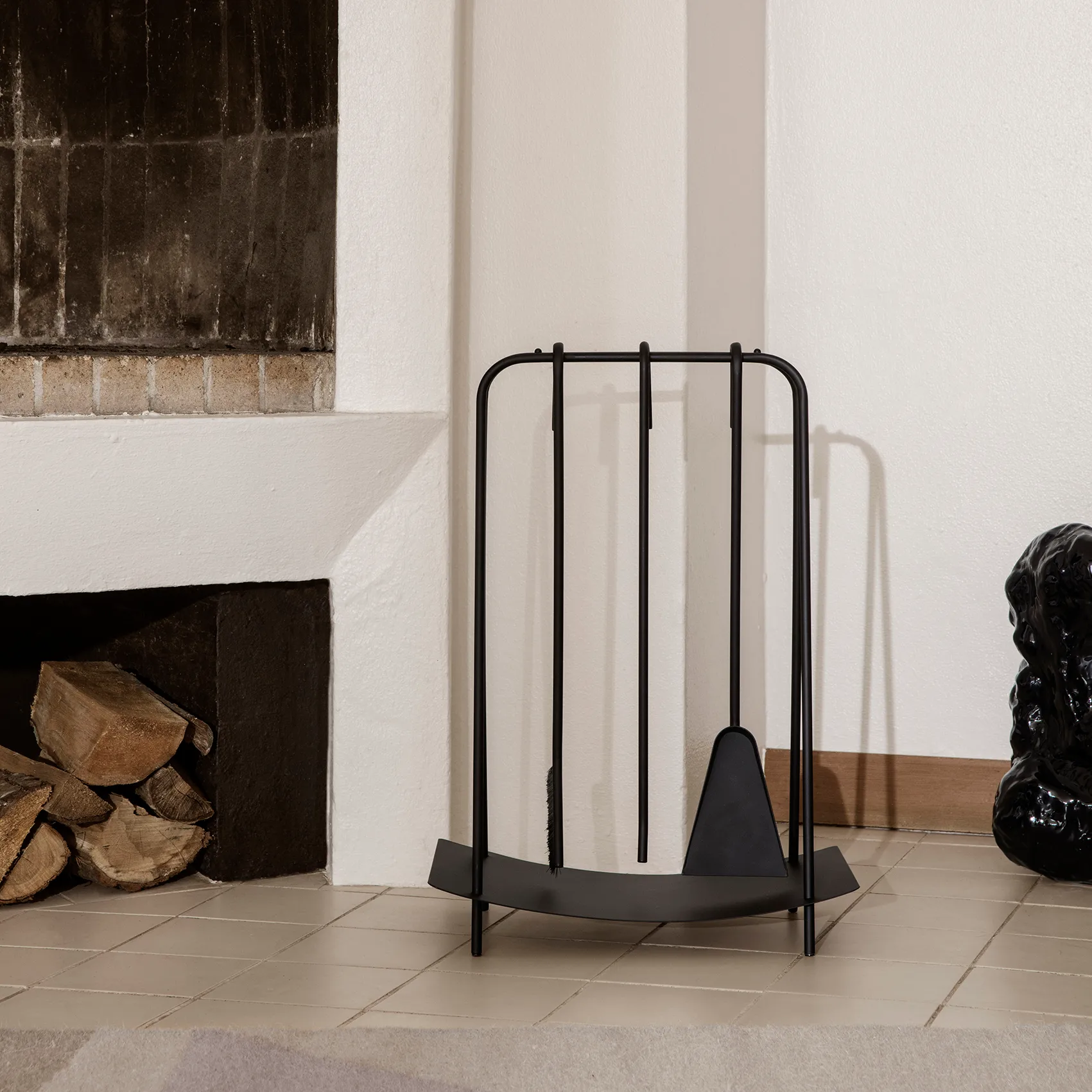 Port eldställ, Svart Ferm Living