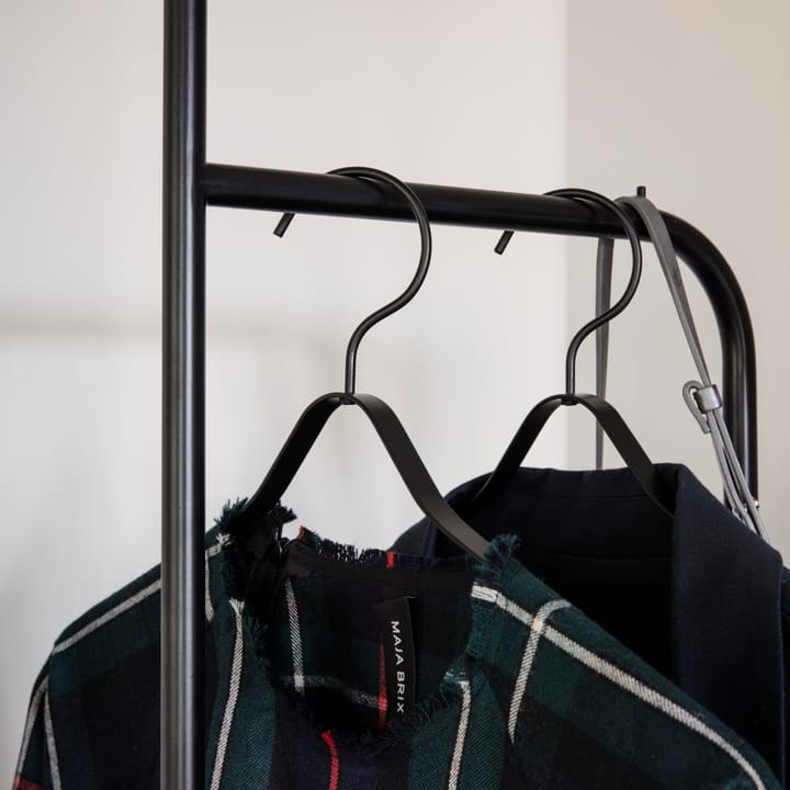 Pujo klädhängare - Svart - ferm LIVING