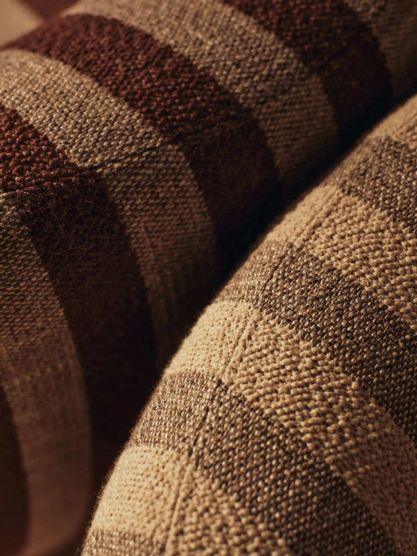 Rico lounge chair piccolo fåtölj, Louisiana, Sand-chocolate Ferm Living