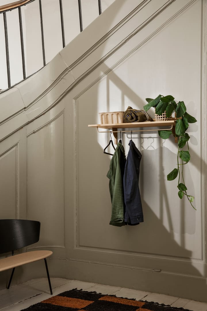Sector hylla med stång 37x87 cm, Oak-brass Ferm Living