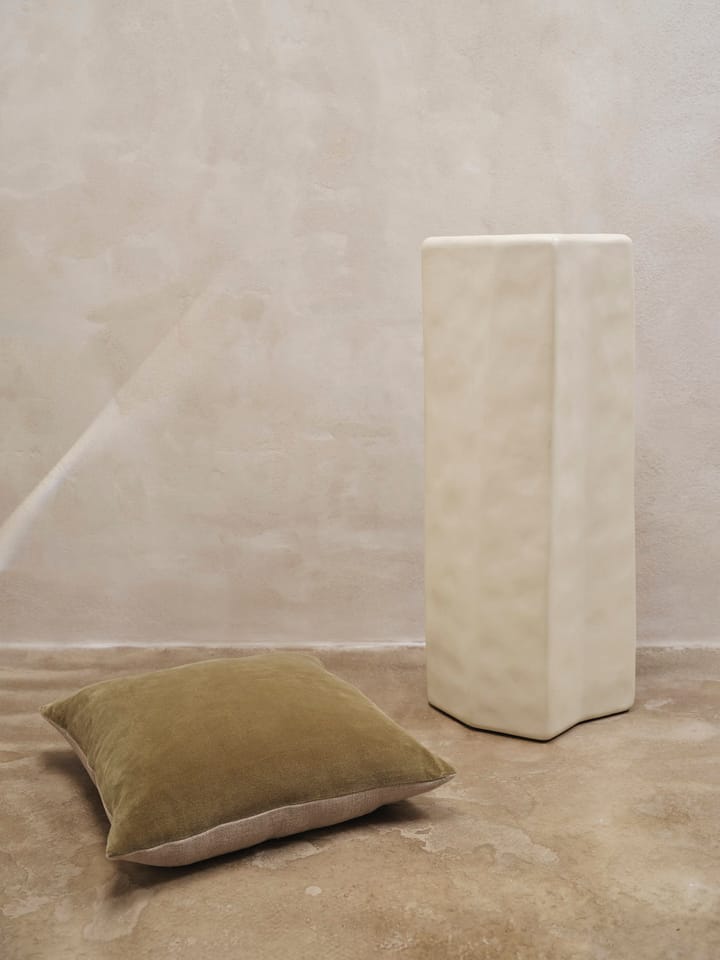 Senti kudde 50x50 cm, Khaki Ferm Living