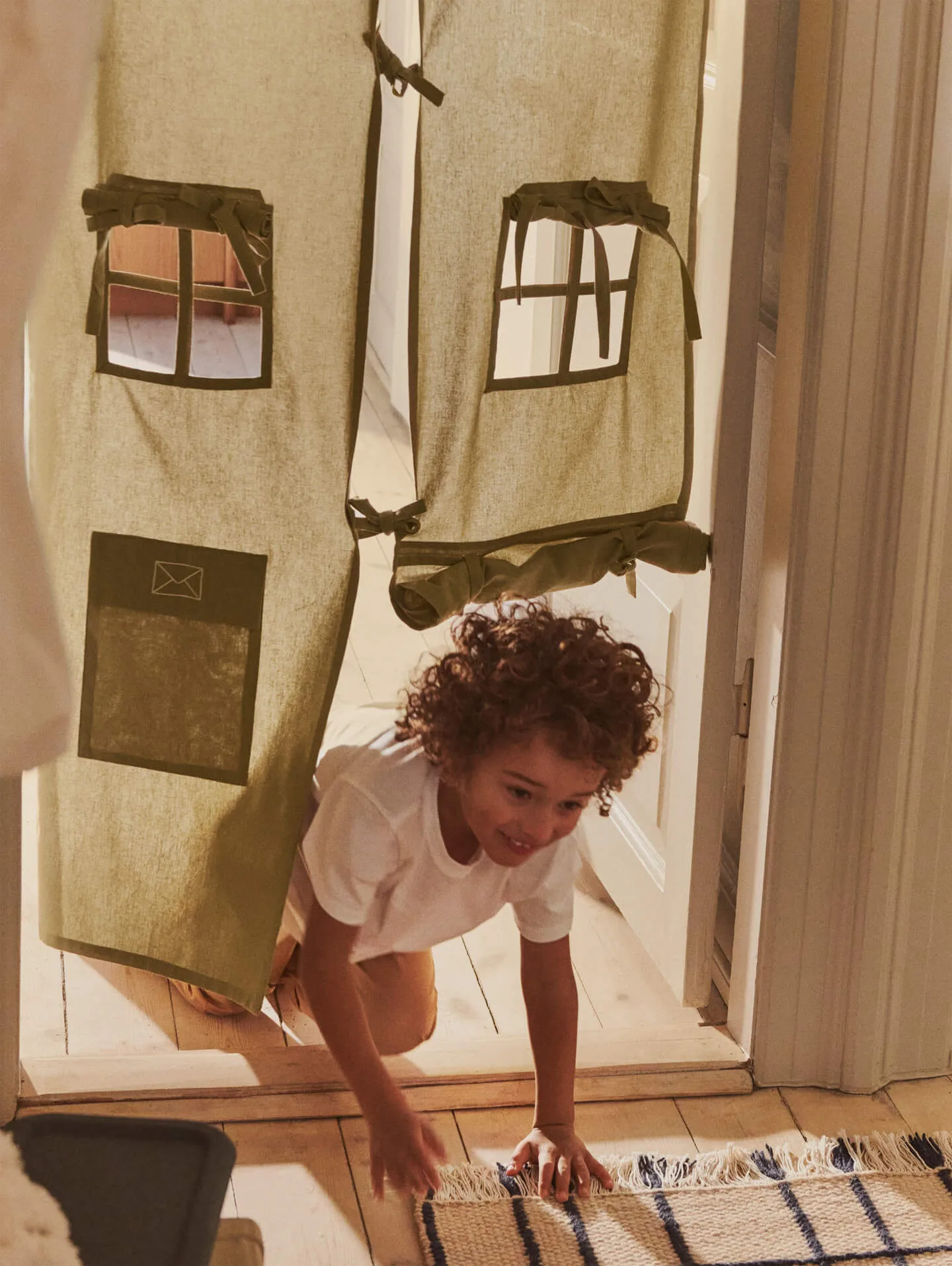 Settle dörrgardin, Elm green, 85x205 cm Ferm Living