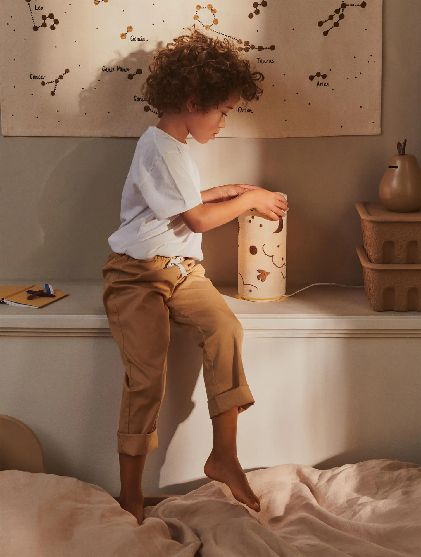 Skye bordslampa, Natural-bronze Ferm Living