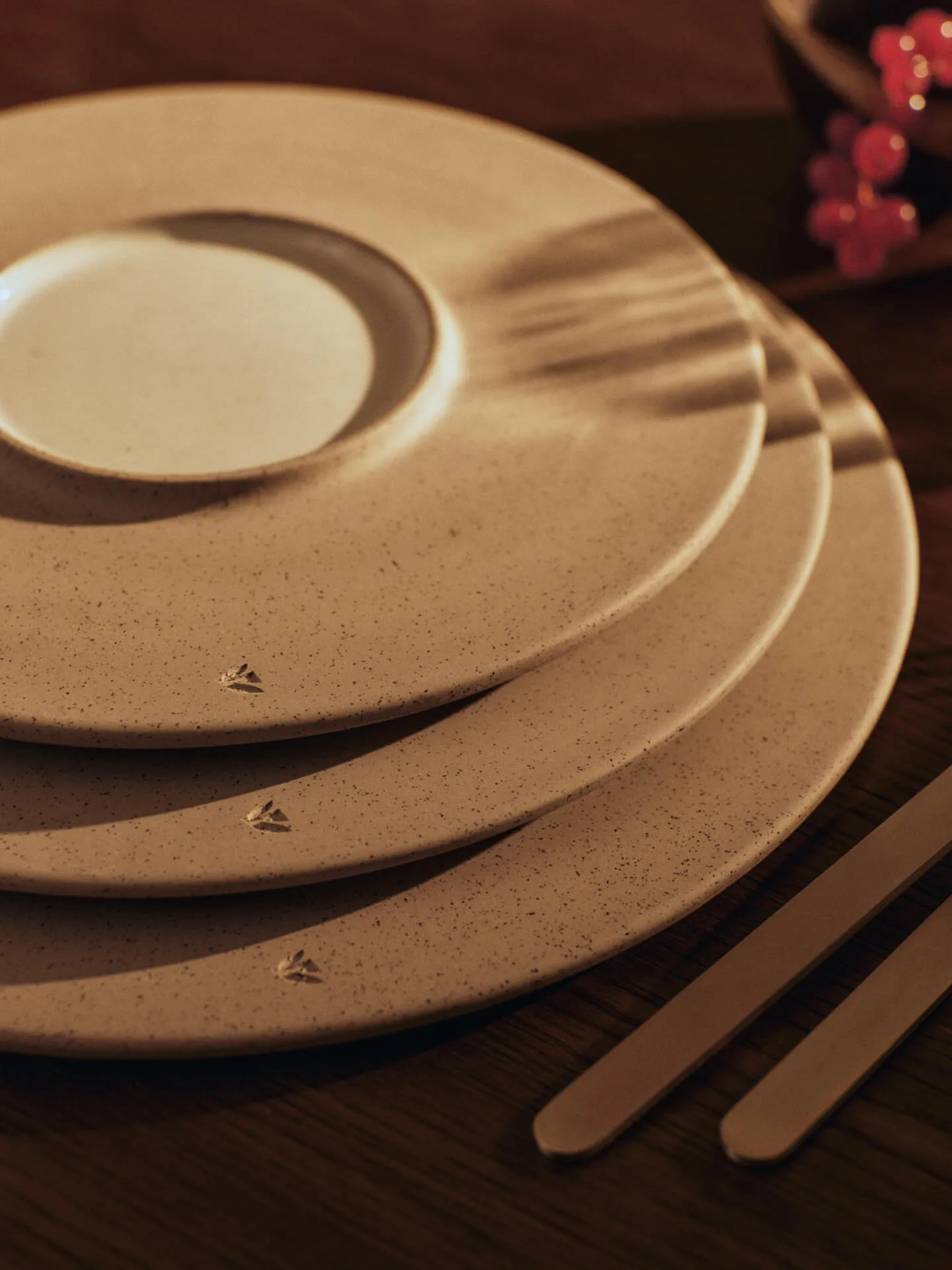 Sonae tallrik 2-pack, Grey-white, Ø28 cm Ferm Living