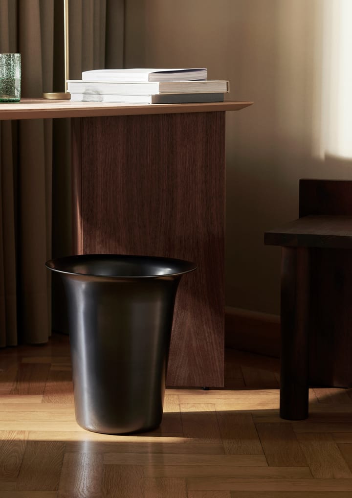 Spun alu korg hög Ø35 cm, Blackened Aluminium Ferm Living