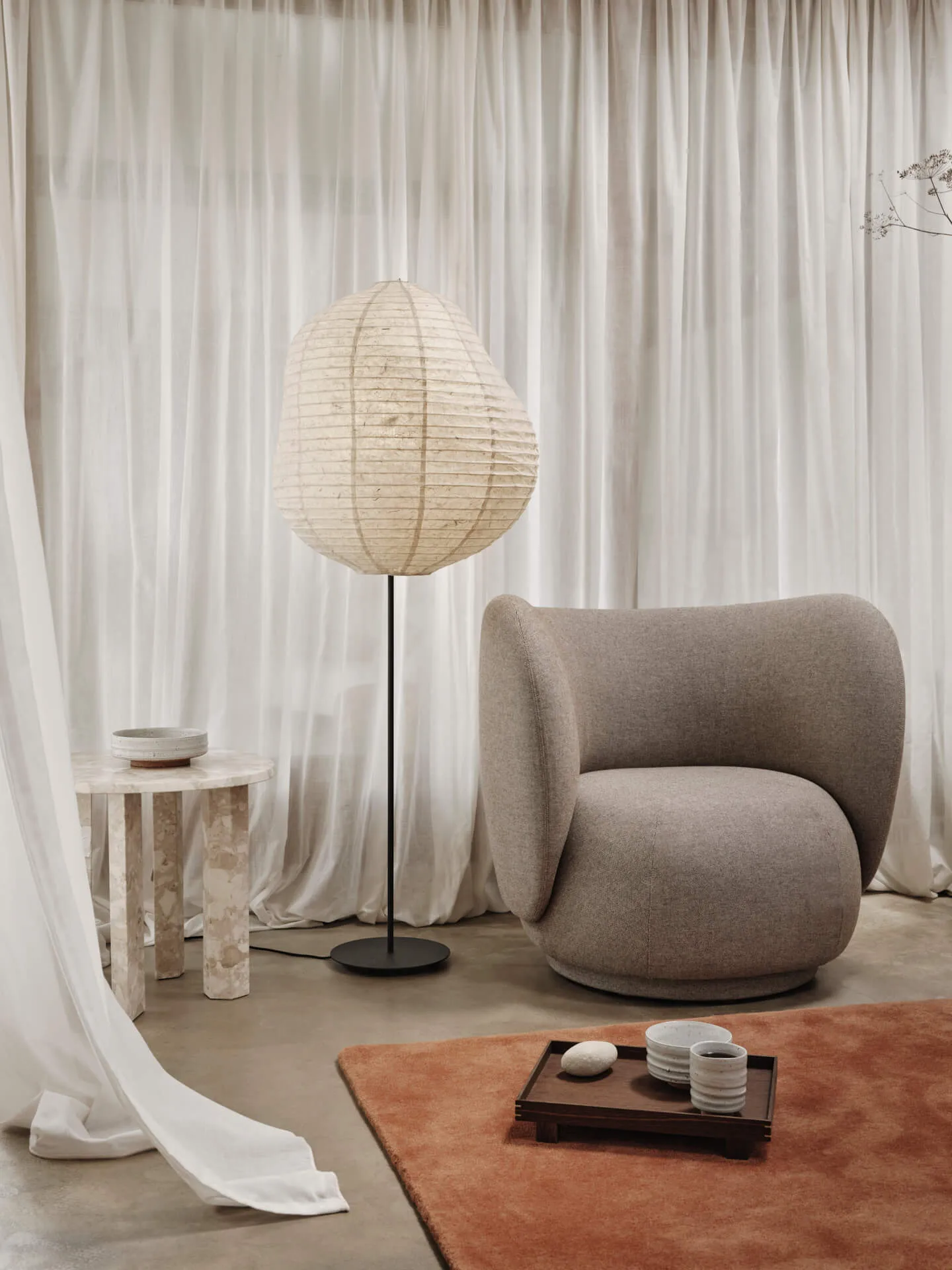 Taula sidobord Ø54,4x45 cm, Sand Ferm Living