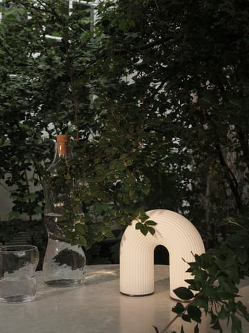 Vuelta portable bordslampa - White - Ferm Living