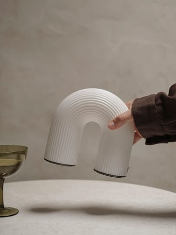 Vuelta portable bordslampa - White - Ferm Living