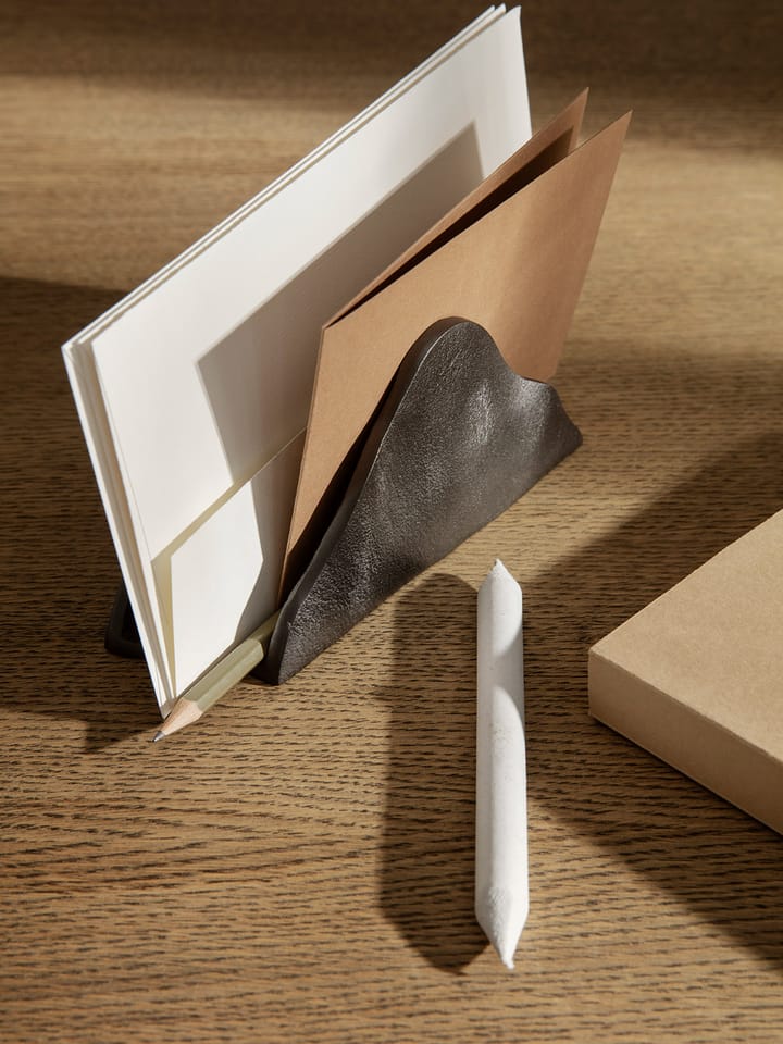 Yama brevställ, Svärtad aluminium Ferm Living