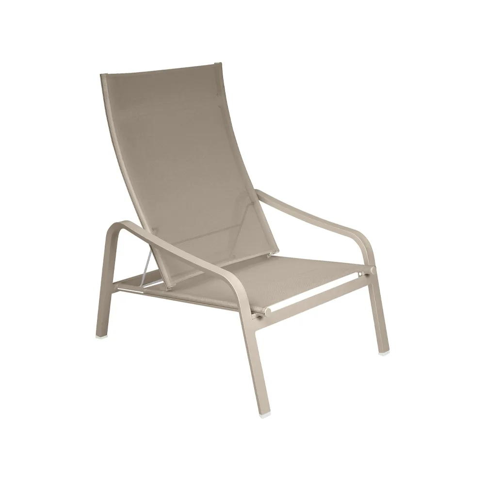 Alize karmstol låg, Nutmeg (beige) Fermob