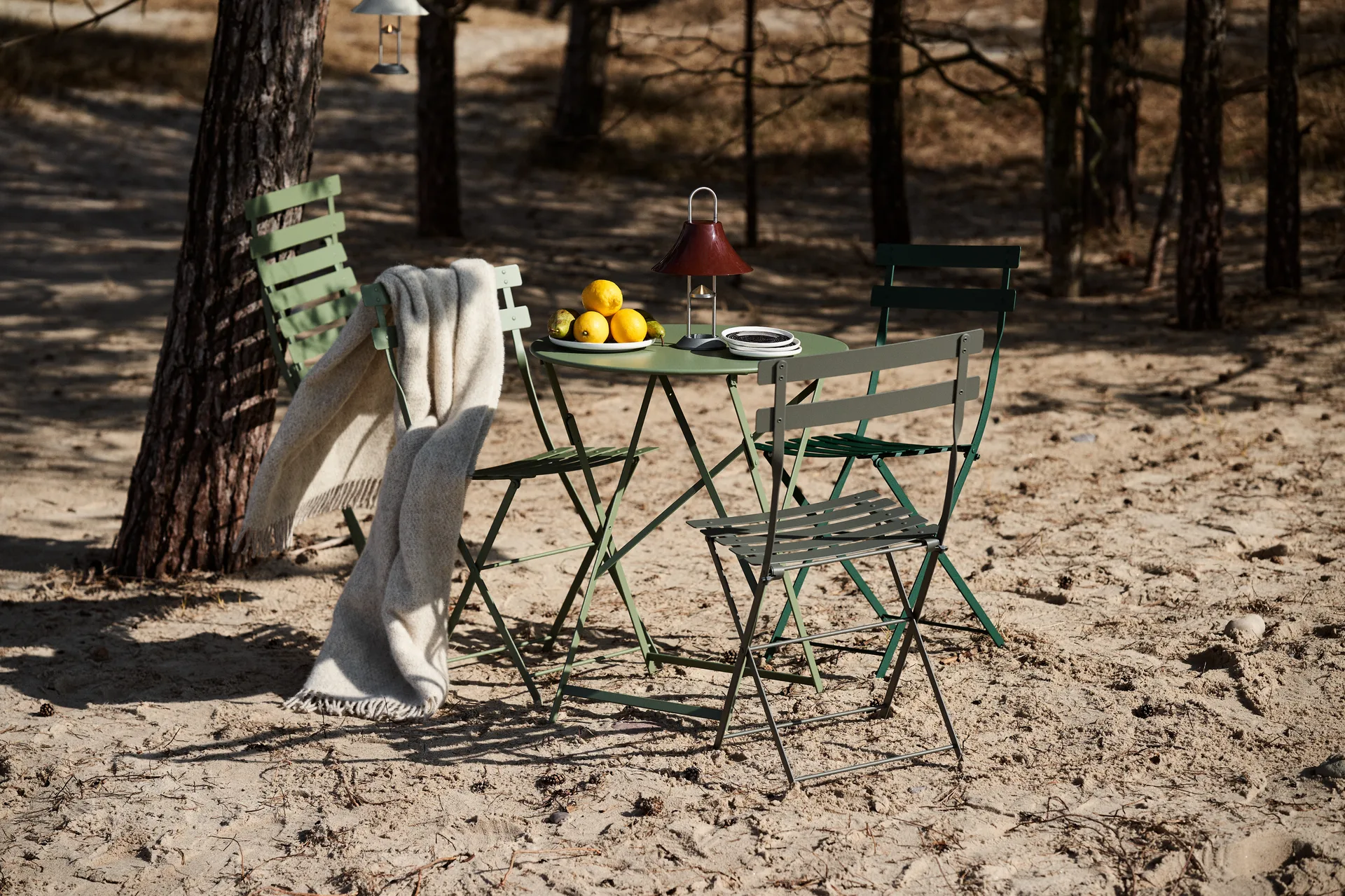 Bistro bord Ø117 cm + 4 stolar, Cactus,  Fermob