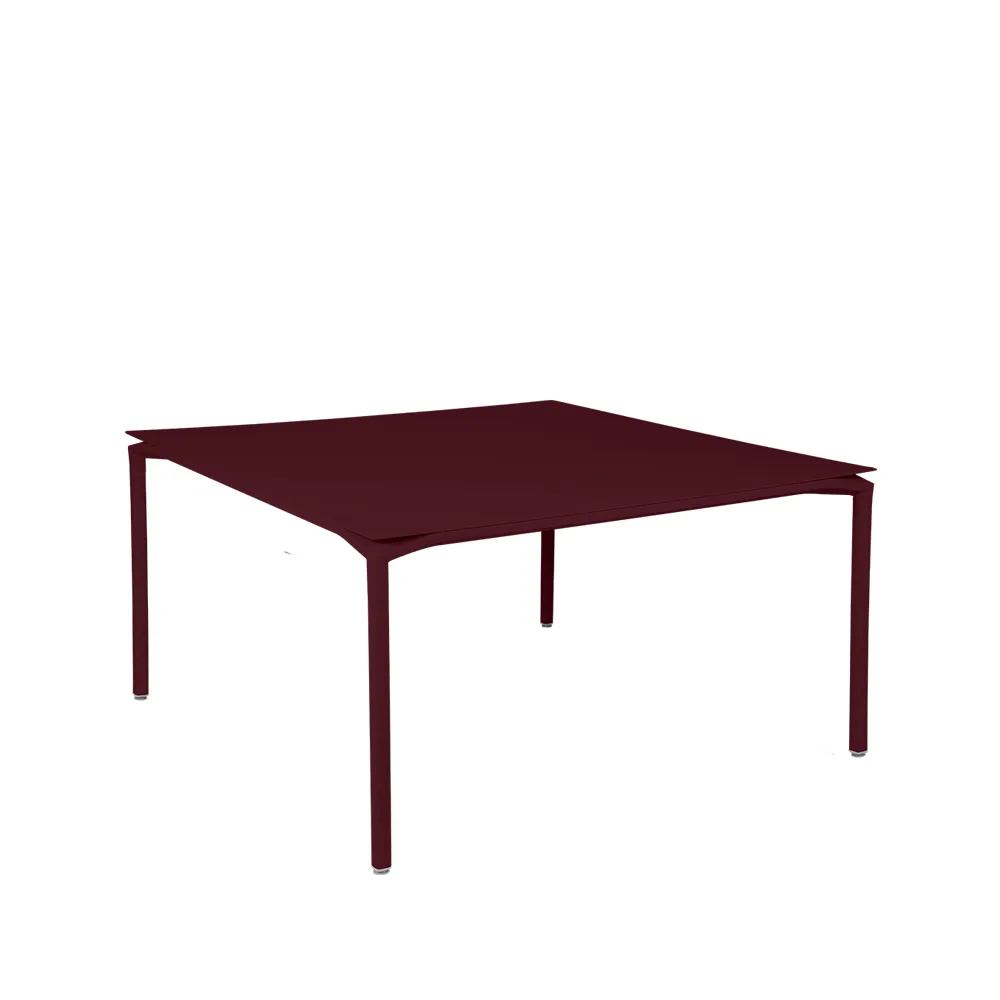 Calvi bord kvadratiskt 140x140 cm, Black cherry (vinröd) Fermob
