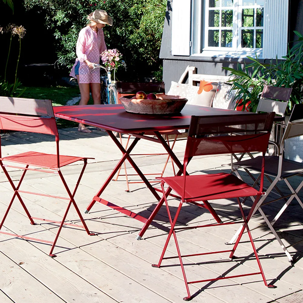 Caractere bord 128x128 cm, Black cherry (vinröd) Fermob