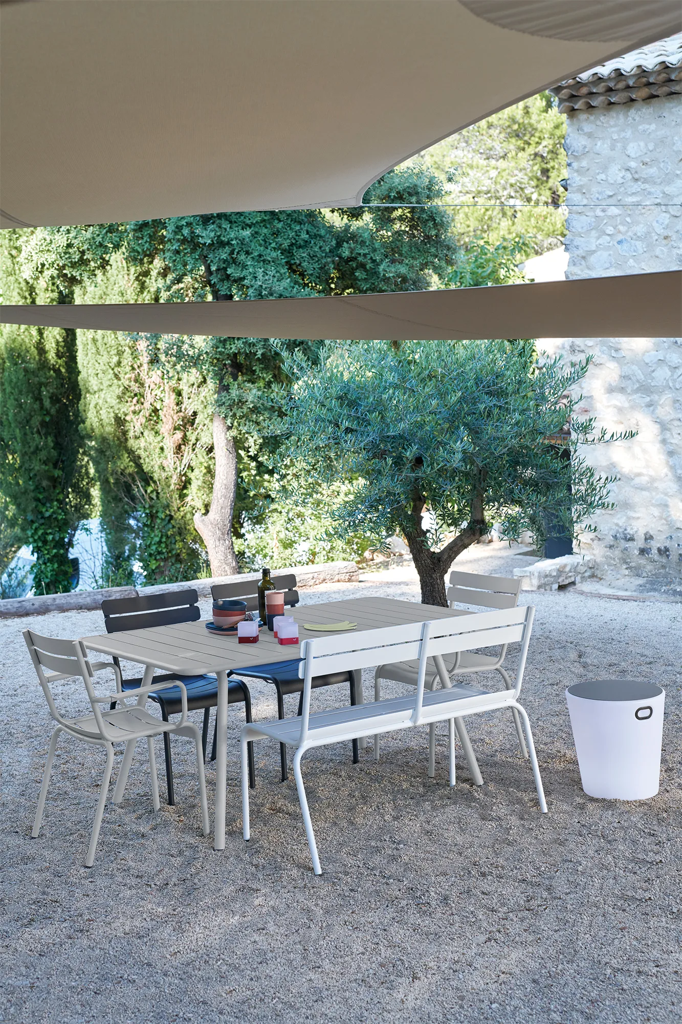 Luxembourg bord 143x80 cm, frosted lemon Fermob