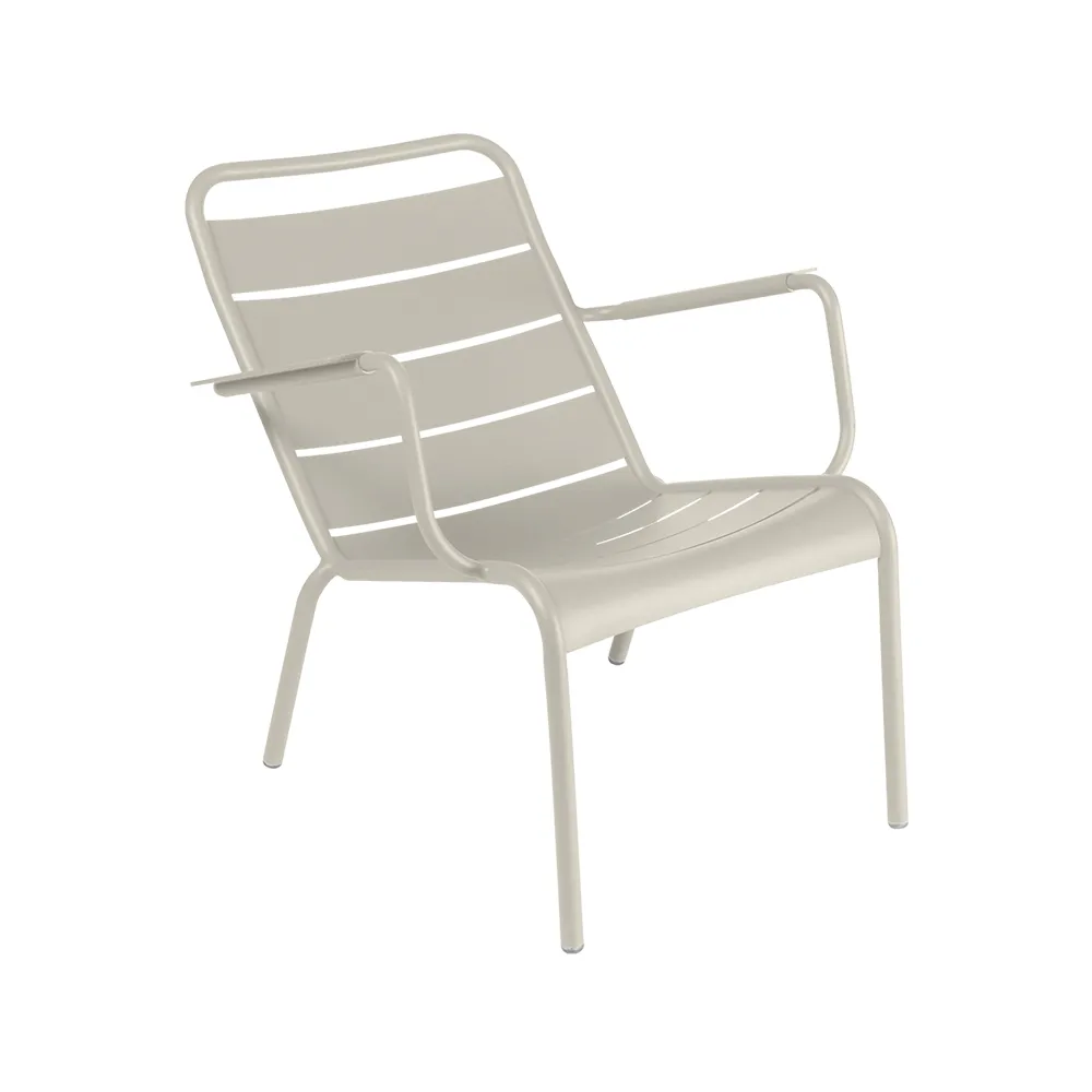 Luxembourg karmstol låg, Clay grey (grå) Fermob