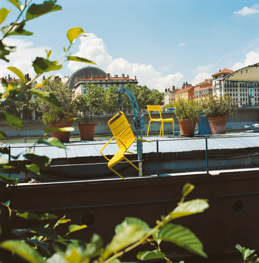 Luxembourg karmstol låg, clay grey Fermob