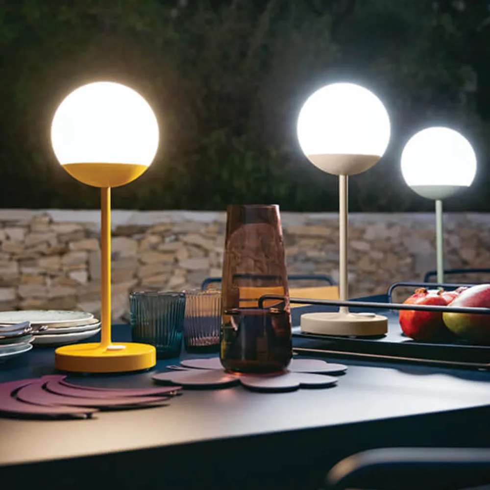Mooon! bordslampa, Honey (gul), h.41 cm Fermob