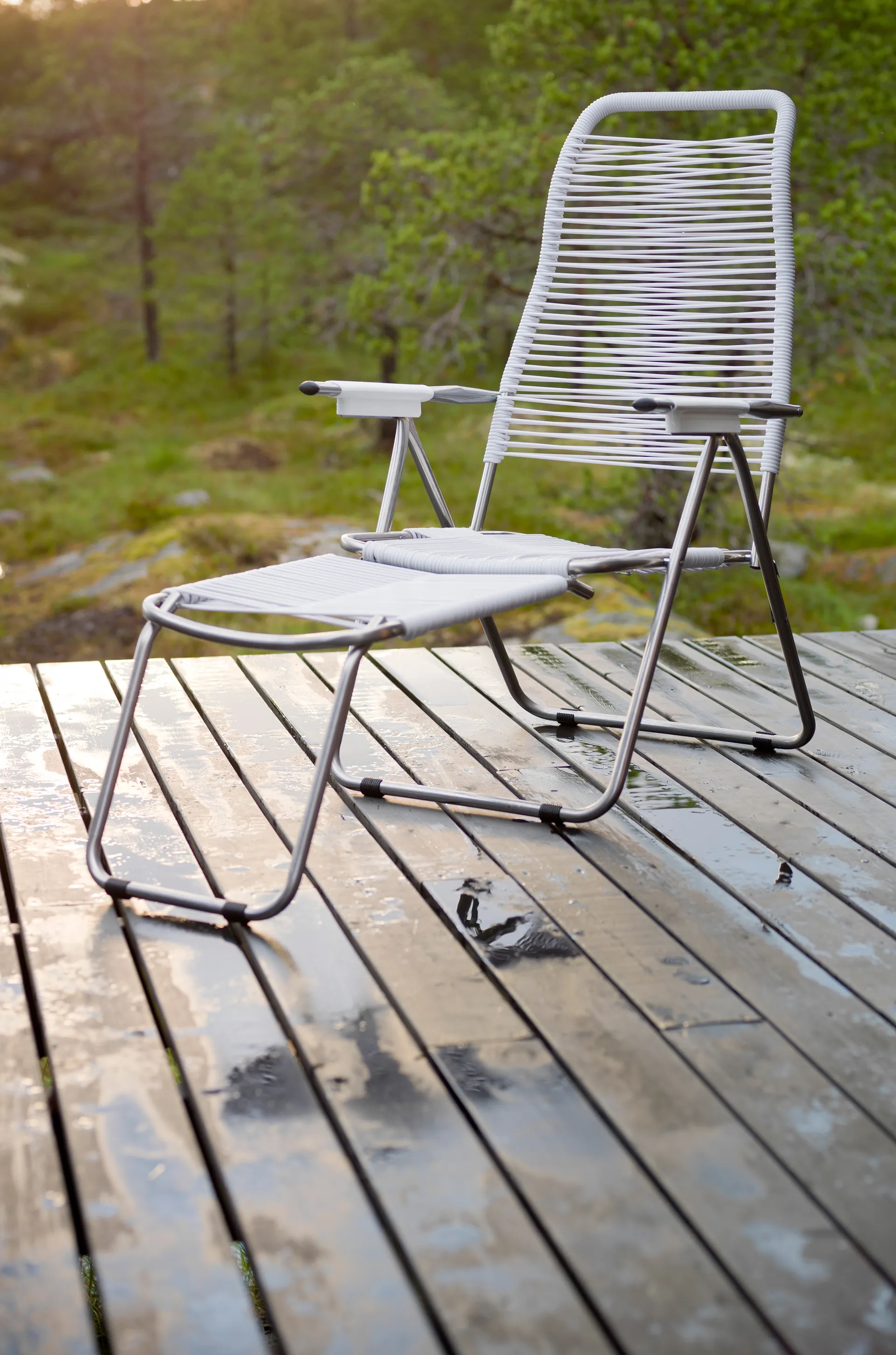 Spaghetti solstol med fotstöd, White Fiam