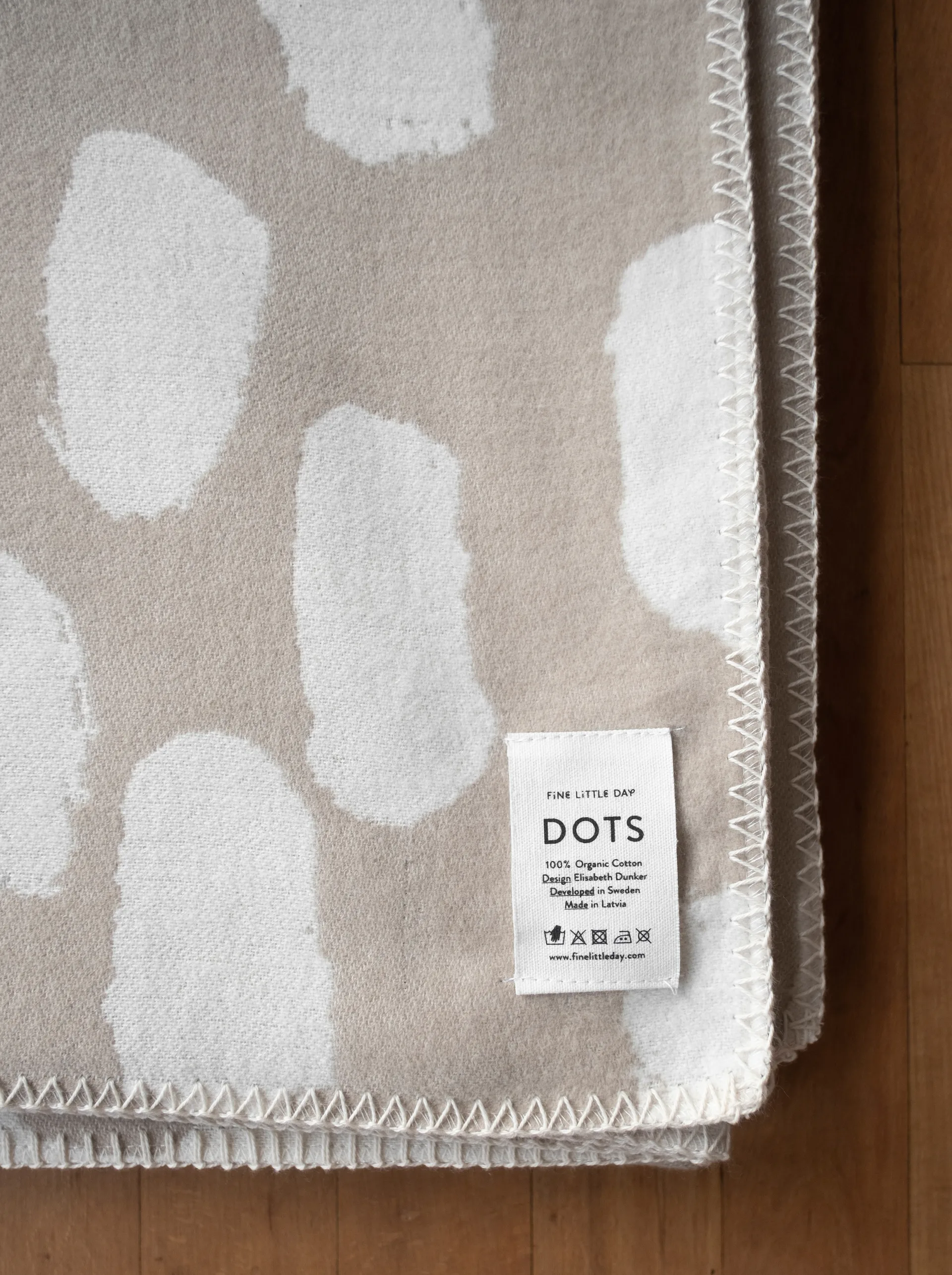 Dots filt 140x180 cm, Beige Fine Little Day