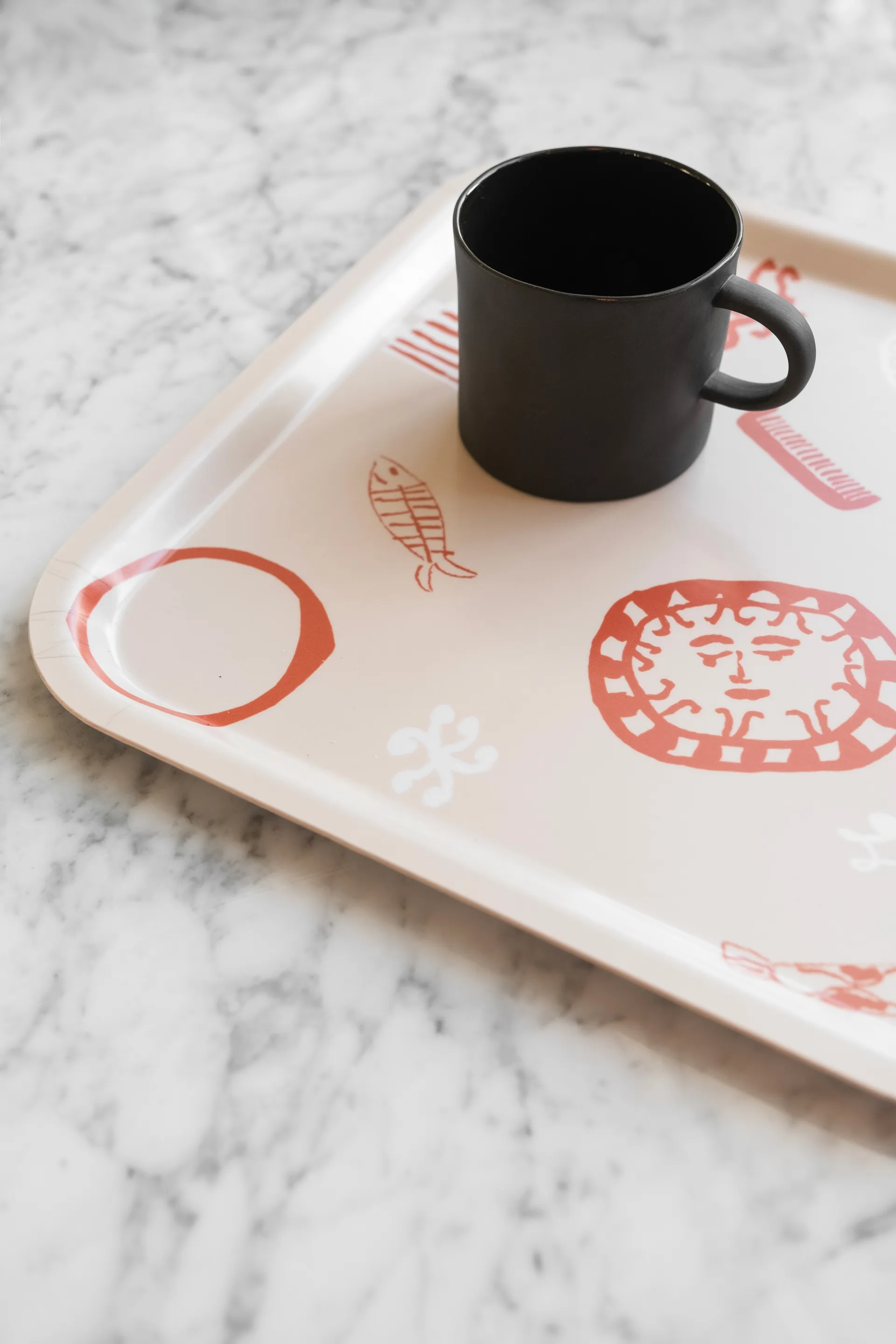 Figures bricka 32x32 cm, White-Red Fine Little Day