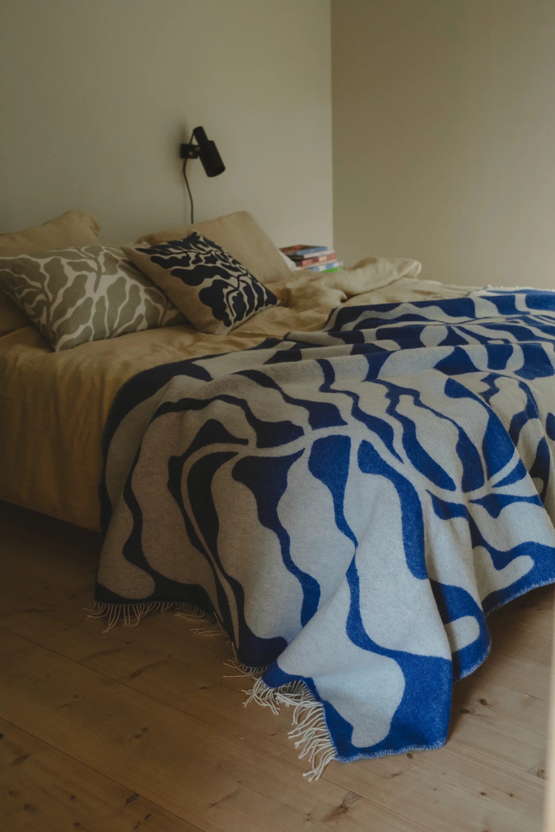 Leaves pläd 130x220 cm, Blue-white Fine Little Day