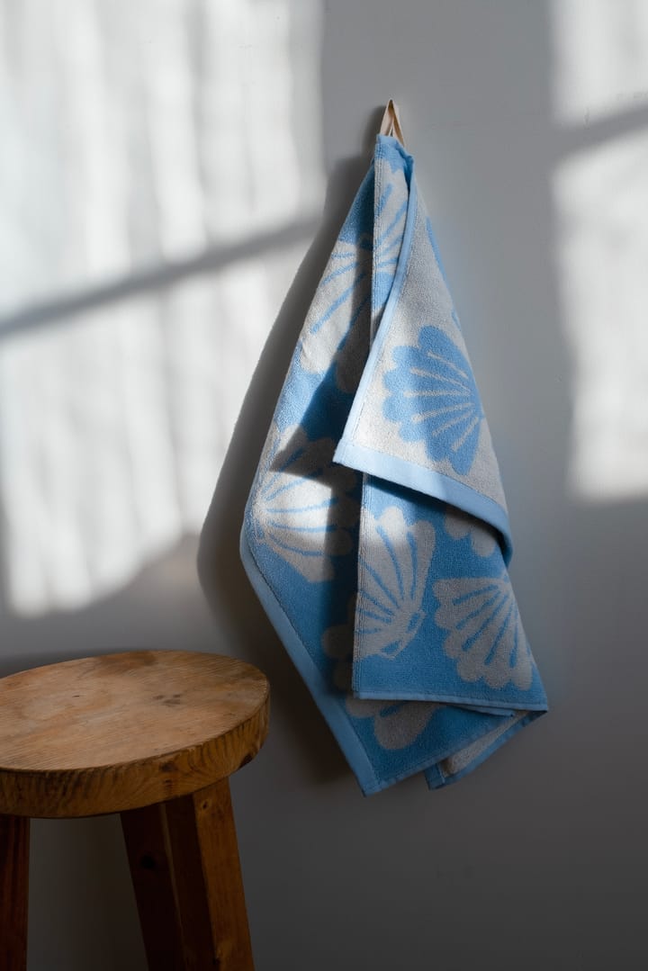 Snäcka handduk 50x70 cm, Blue Fine Little Day