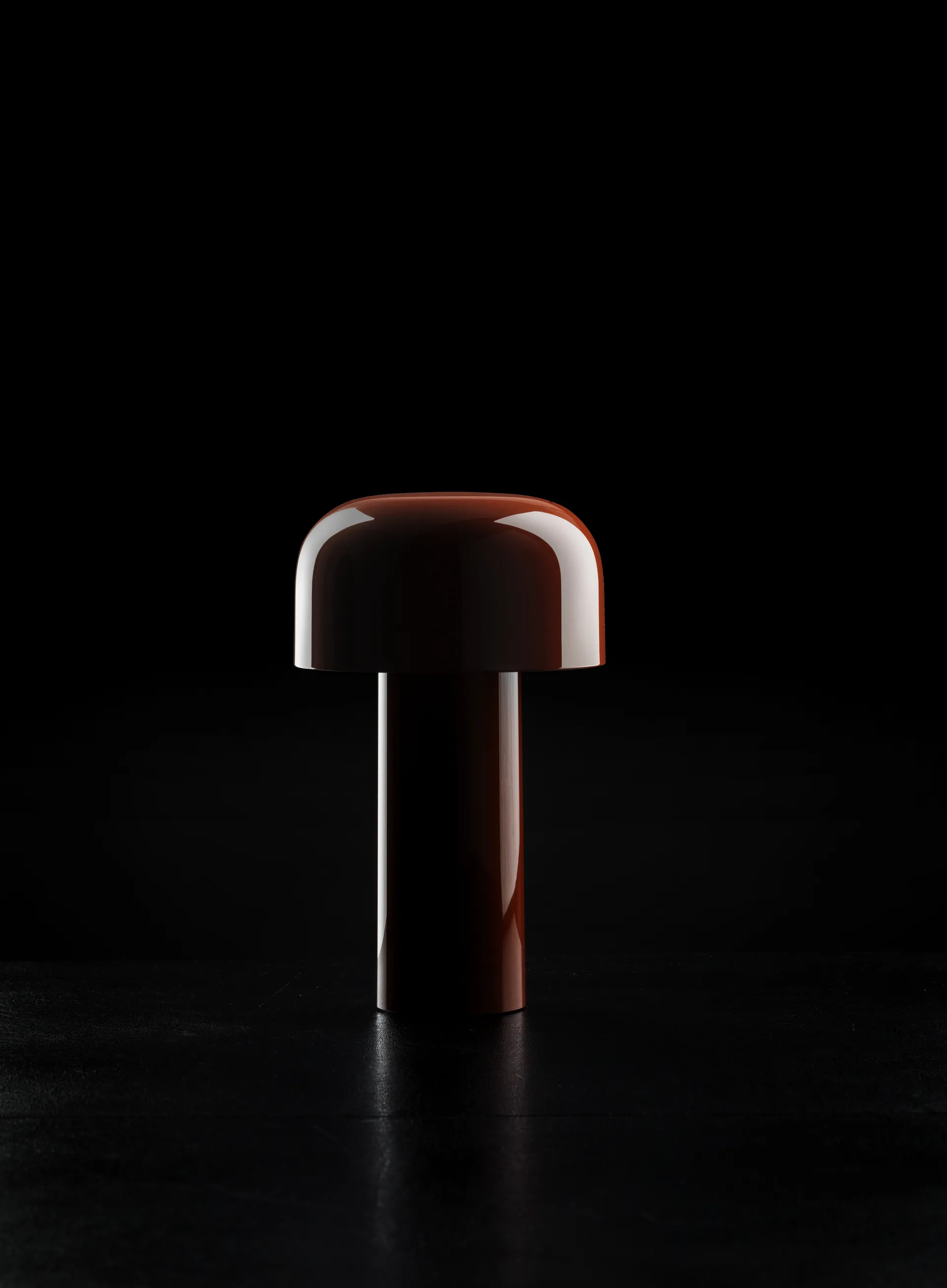 Bellhop bordslampa portabel, Brick red, IP54 (inom/utomhus) Flos