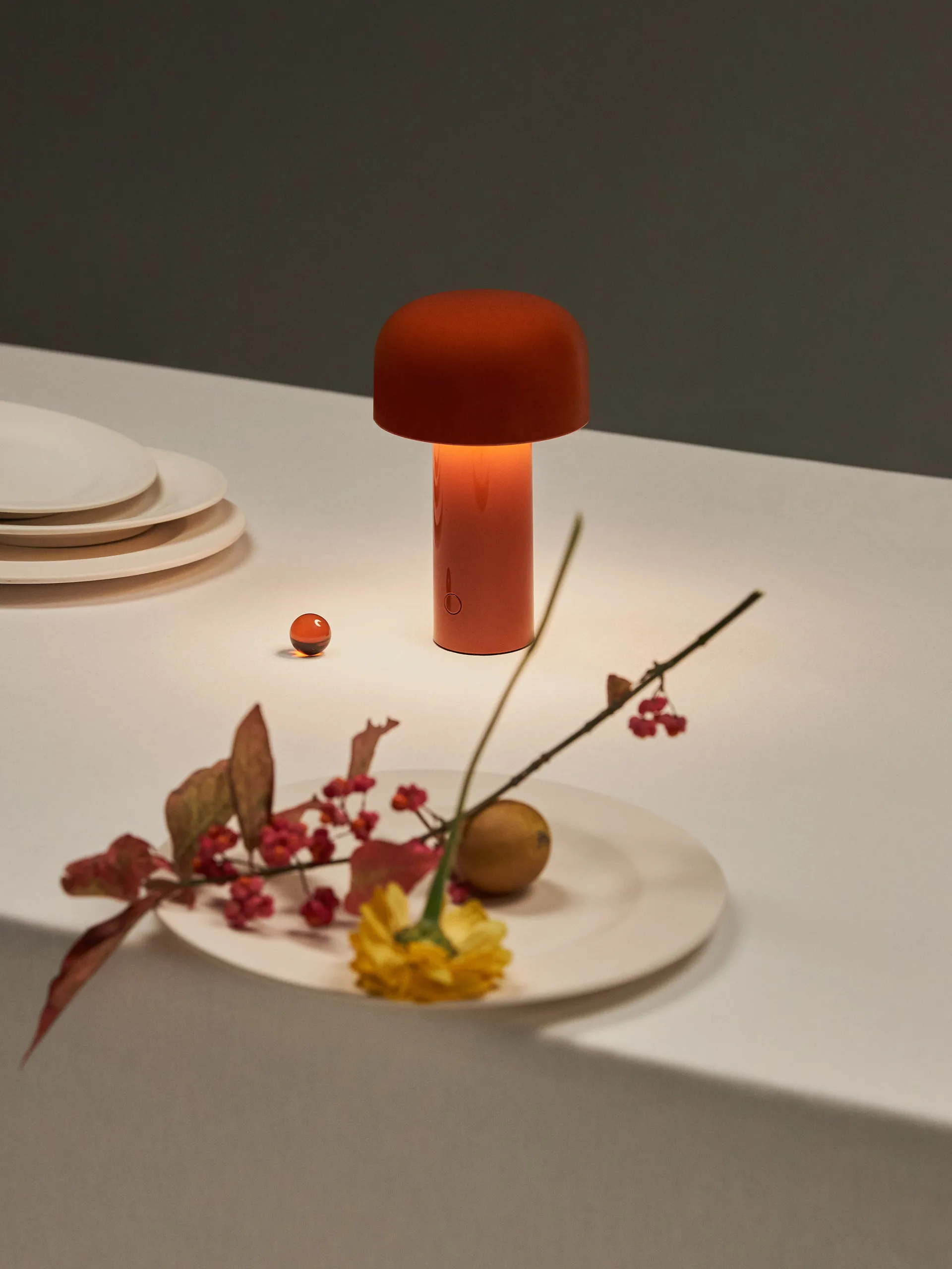 Bellhop bordslampa portabel, Brick red, IP54 (inom/utomhus) Flos