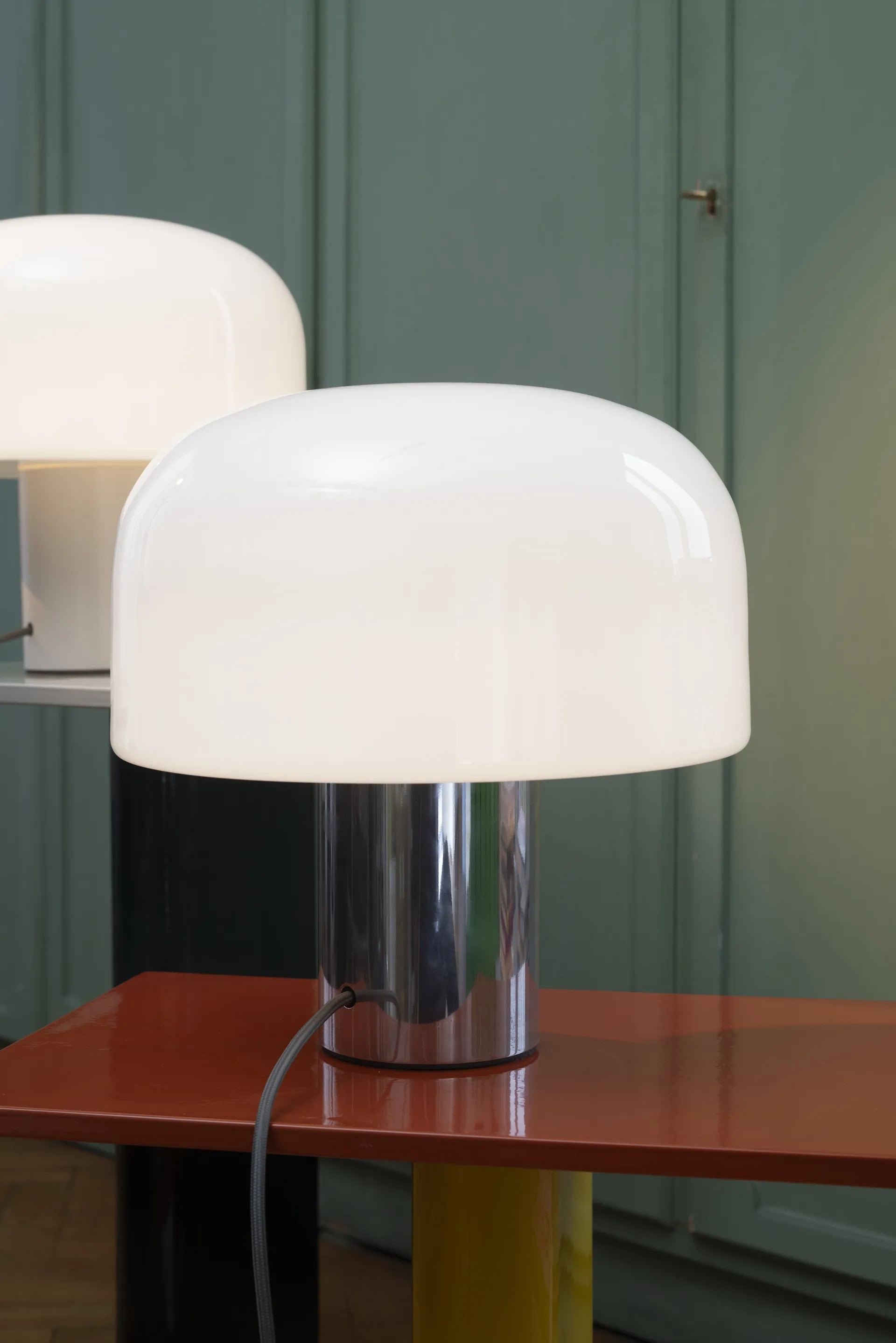 Bellhop Glass T bordslampa, Bright aluminum Flos