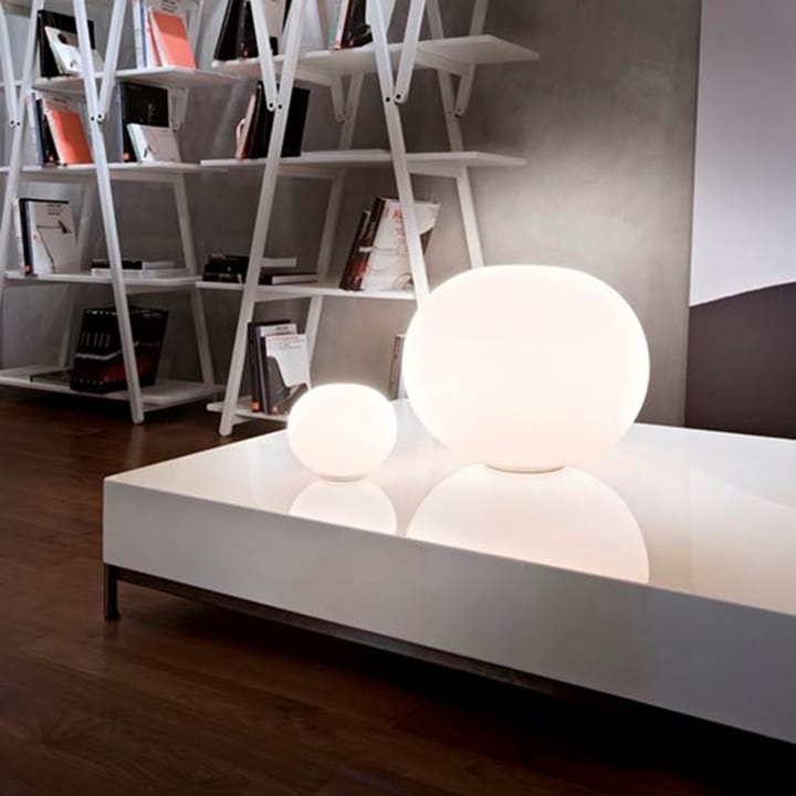 Glo-ball B2 bordslampa, vitt opalglas Flos