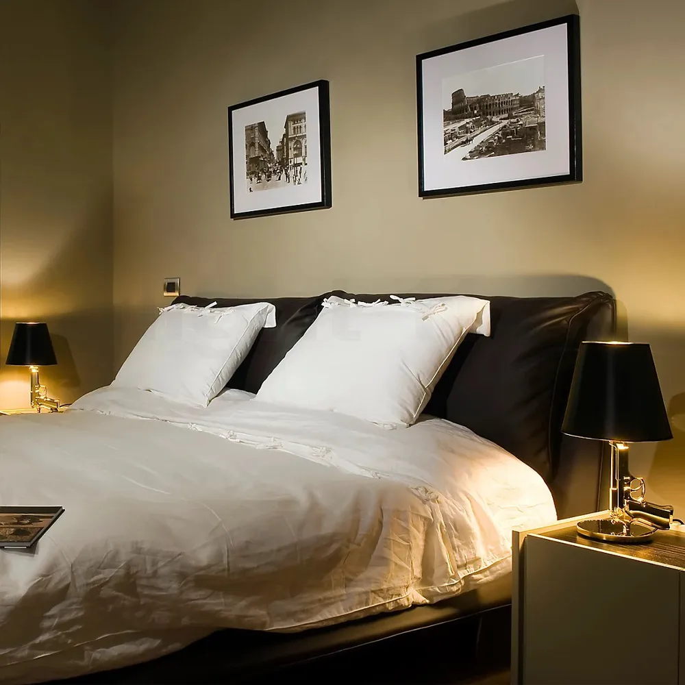 Gun Bedside bordslampa, Guld Flos