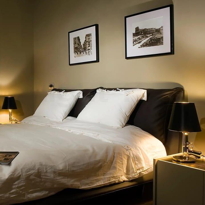 Gun Bedside bordslampa, guld Flos