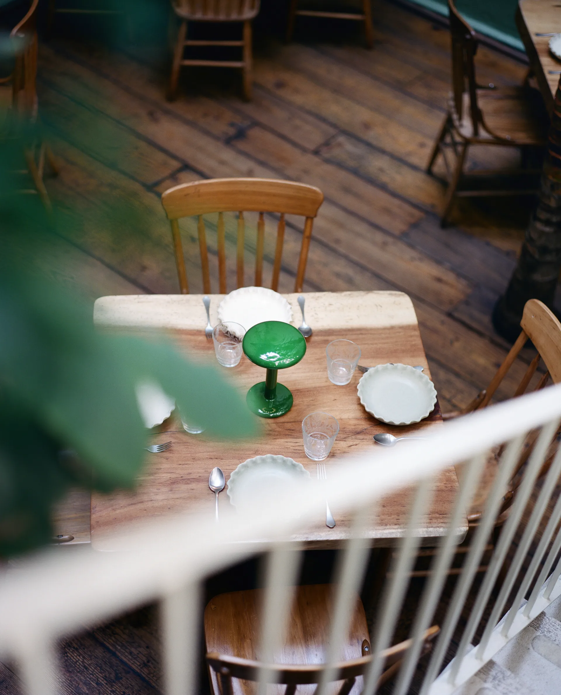 Gustave Residential bordslampa portabel, Lacquered green Flos