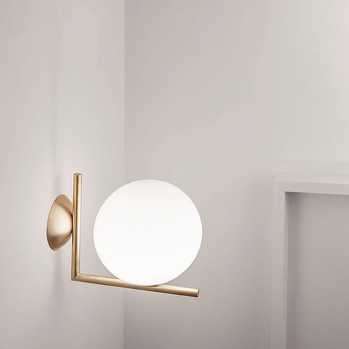 IC lights C/W2 vägglampa, burgundy, opal Flos
